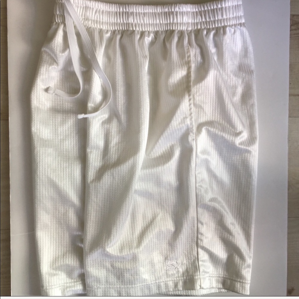 S Star Men’s white Shorts Size S 28/30- M1